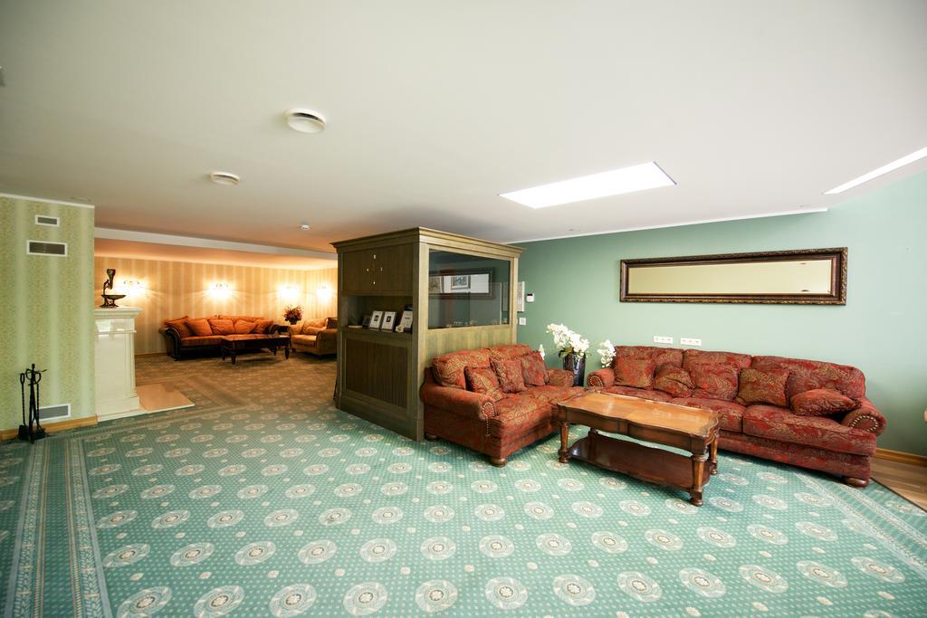 Villa Hotel Theresa Rakvere Exterior photo